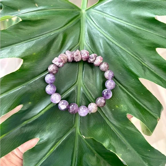 Rough Ruby & Chevron Amethyst bracelet - Picture 2 of 3
